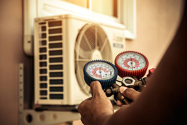 Professional Hvac Installation technician working in Madisonville, TX